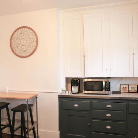 Comfy And Spacious 3 Bedroom - Easy City Access Питтсбург Экстерьер фото